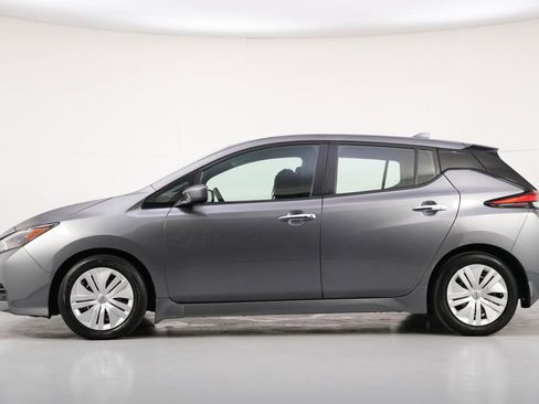 Used 2025 Nissan Leaf S image 8