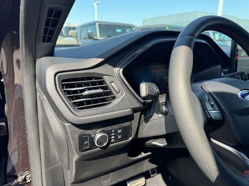 Certified 2023 Ford Escape ST-Line w/ Tech Pack #1 image 14