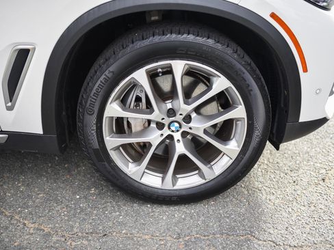 Used 2021 BMW X5 xDrive45e w/ Premium Package 3 image 24