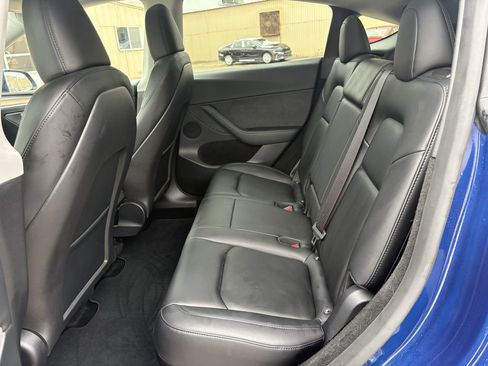 Used 2024 Tesla Model Y Long Range AWD/4WD image 21