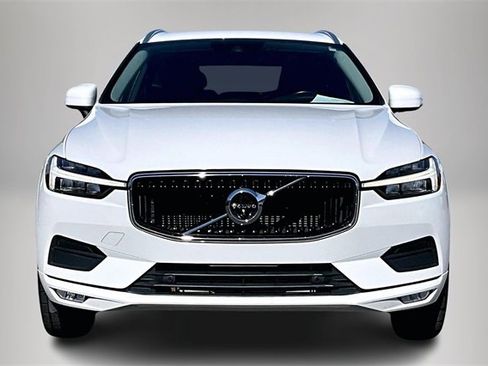 Used 2021 Volvo XC60 T5 Momentum w/ Advanced Package image 3