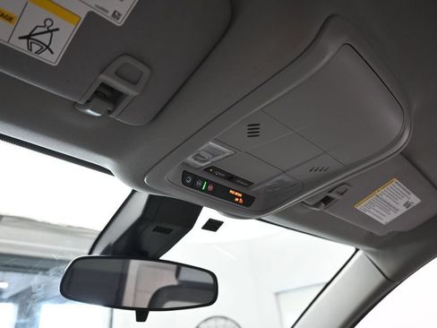 Used 2023 Chevrolet Equinox LS FWD image 21