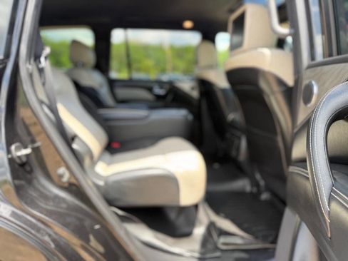 Used 2019 INFINITI QX80 Limited w/ All-Season Package AWD/4WD image 14