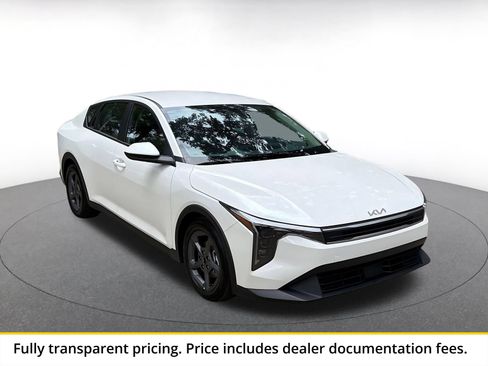 Used 2025 Kia K4 FWD image 2