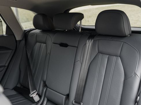 New 2025 Audi Q5 Premium Plus image 25