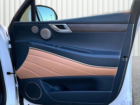 Used 2021 Genesis GV80 3.5T Advanced + w/ Prestige Package 07 image 18