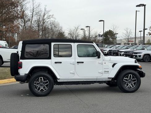 Certified 2024 Jeep Wrangler Sahara image 6
