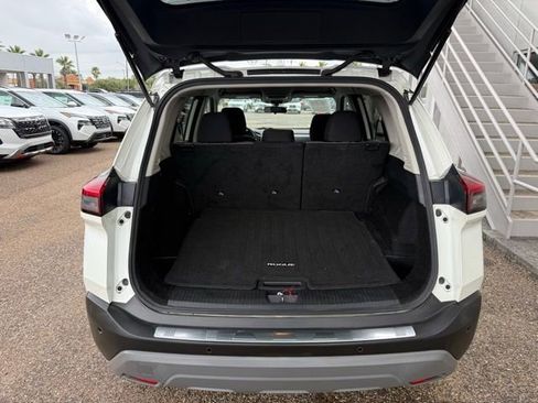 Used 2023 Nissan Rogue SV image 18