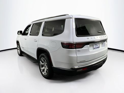 Used 2022 Jeep Wagoneer Series II image 7