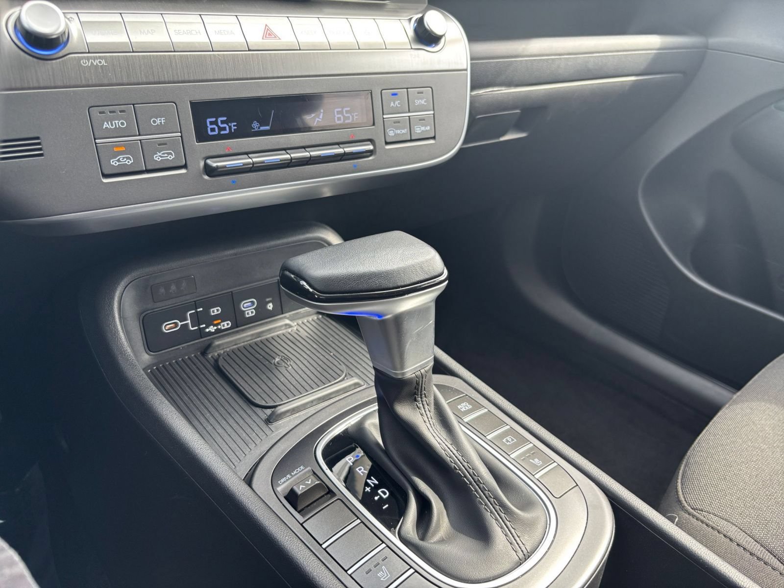 Used 2026 Hyundai Kona SEL Sport FWD image 38