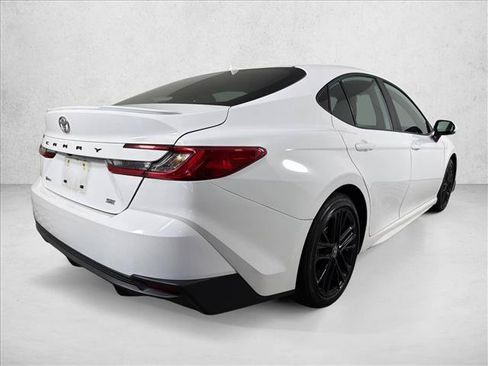 Used 2025 Toyota Camry SE w/ Convenience Package FWD image 3