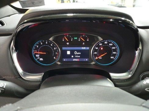 Used 2023 Chevrolet Traverse RS image 21