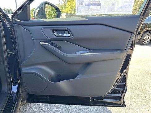 New 2026 Nissan Rogue SV w/ Cold Weather Package image 8