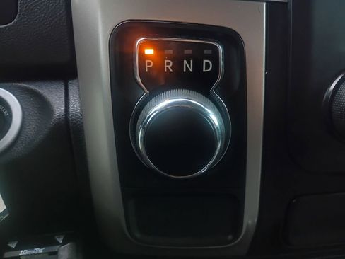 Used 2016 RAM 1500 Classic SLT RWD image 10