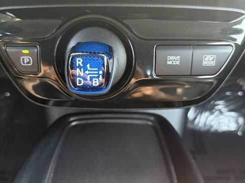 Used 2019 Toyota Prius LE FWD image 33