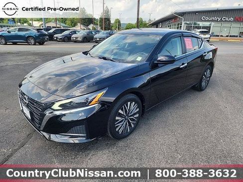 Certified 2023 Nissan Altima 2.5 SV w/ SV Premium Package AWD/4WD image 4