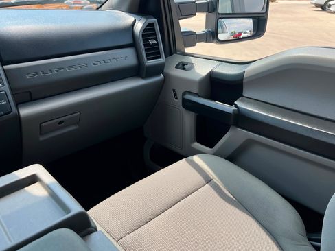 Used 2021 Ford F250 XL w/ STX Appearance Package AWD/4WD image 11