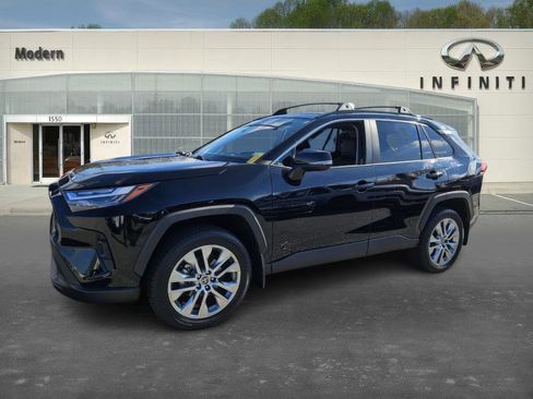 Used 2024 Toyota RAV4 XLE Premium image 1