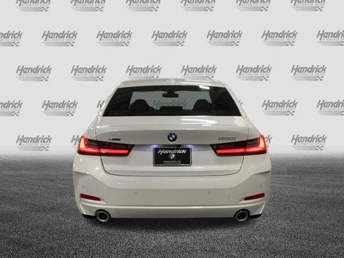 Certified 2025 BMW 330i xDrive Sedan w/ Premium Package AWD/4WD image 7
