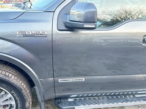 Used 2019 Ford F150 Lariat w/ Trailer Tow Package image 35