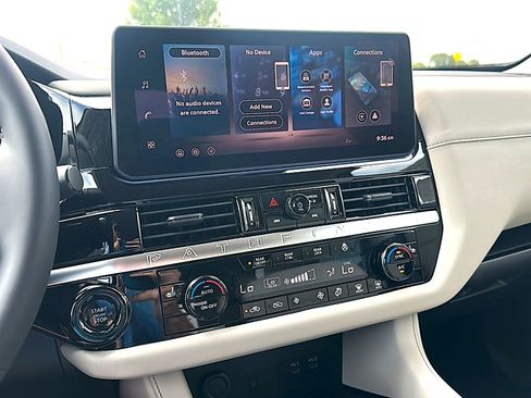New 2026 Nissan Pathfinder SL FWD image 22