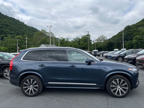 Used 2023 Volvo XC90 B6 Plus AWD/4WD image 4