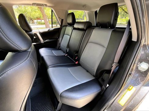 Used 2017 Toyota 4Runner SR5 Premium image 19