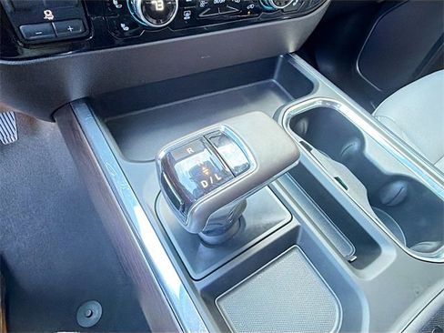 Used 2024 GMC Sierra 1500 SLT image 27