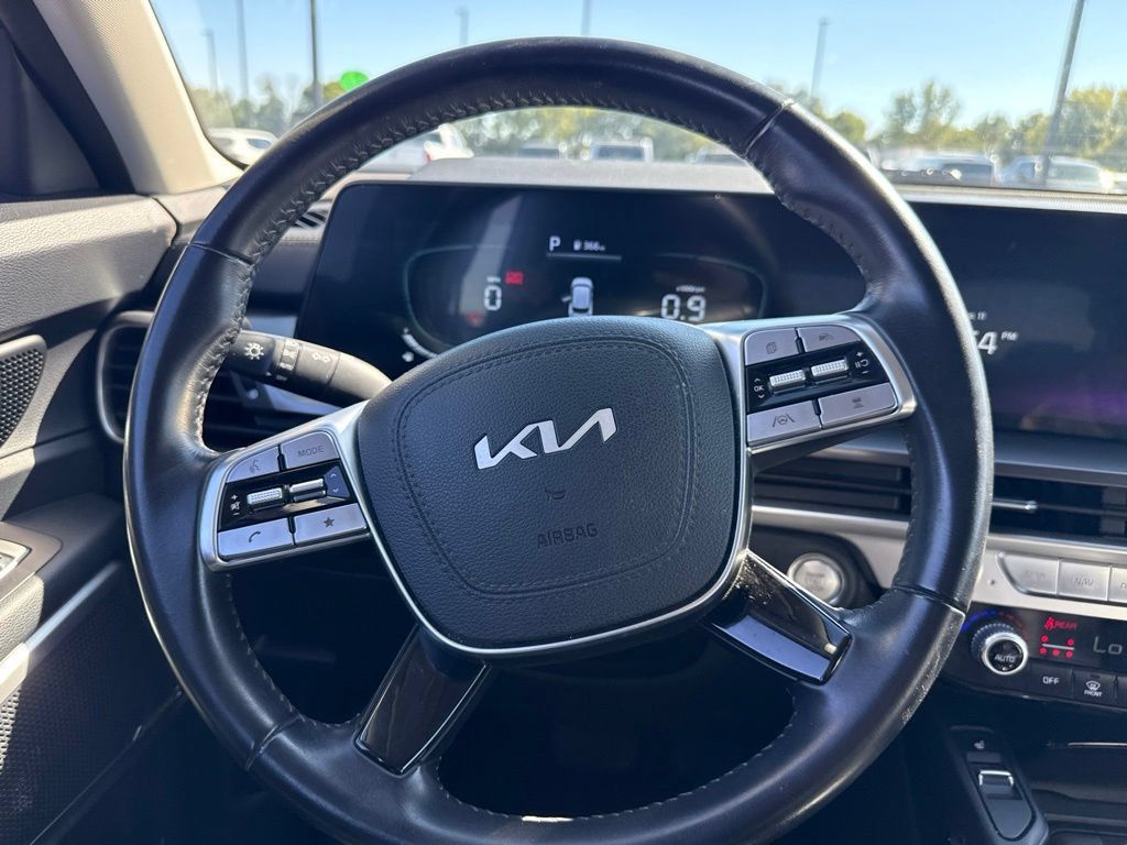 Used 2025 Kia Telluride S AWD/4WD image 11
