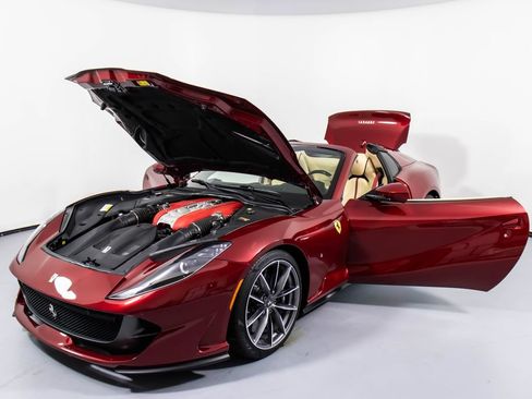 Certified 2022 Ferrari 812 GTS RWD image 33