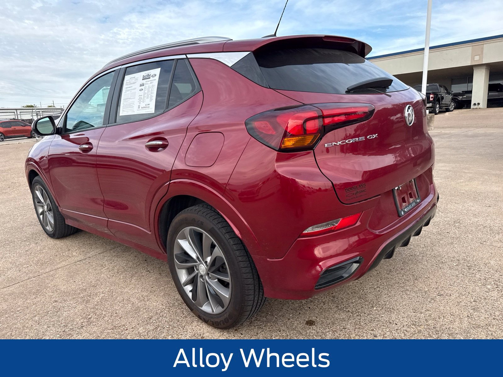Used 2021 Buick Encore GX Select w/ Sport Touring Package FWD image 5