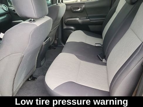 Used 2023 Toyota Tacoma TRD Sport image 11