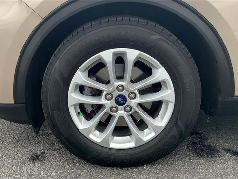 Used 2020 Ford Escape SE FWD image 9
