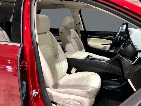 Used 2023 Buick Enclave Essence w/ Experience Buick Package image 7