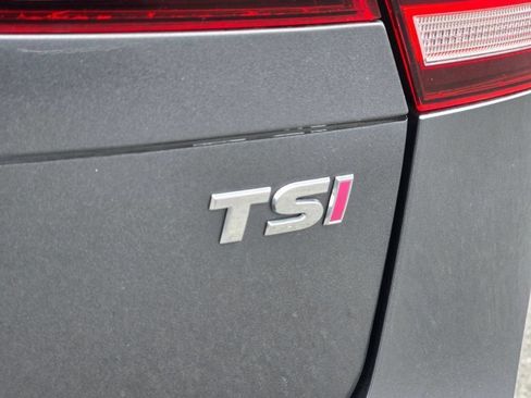 Used 2018 Volkswagen Tiguan S FWD image 14