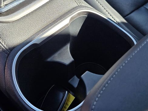 Used 2022 Subaru Outback Limited image 45