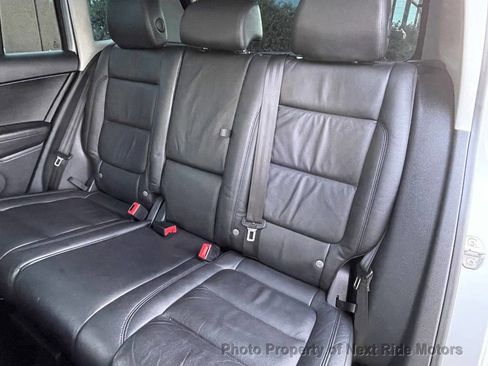 Used 2017 Volkswagen Tiguan Sport FWD image 18