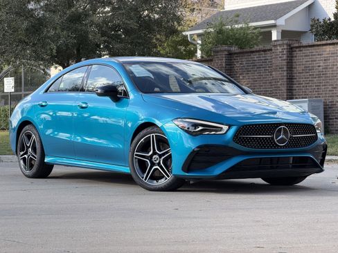 Certified 2025 Mercedes-Benz CLA 250 4MATIC image 1