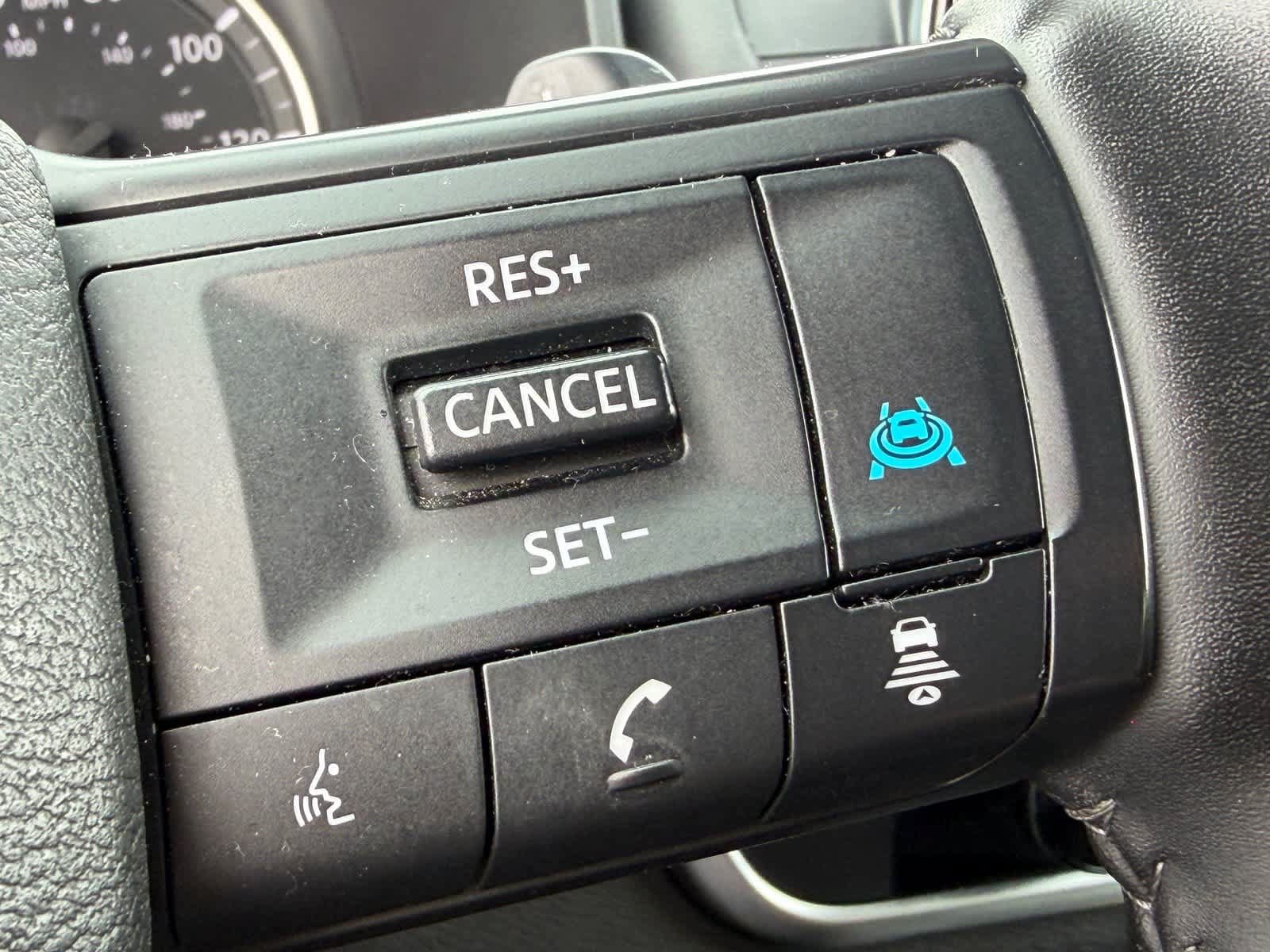 Certified 2025 Nissan Rogue SV AWD/4WD image 11