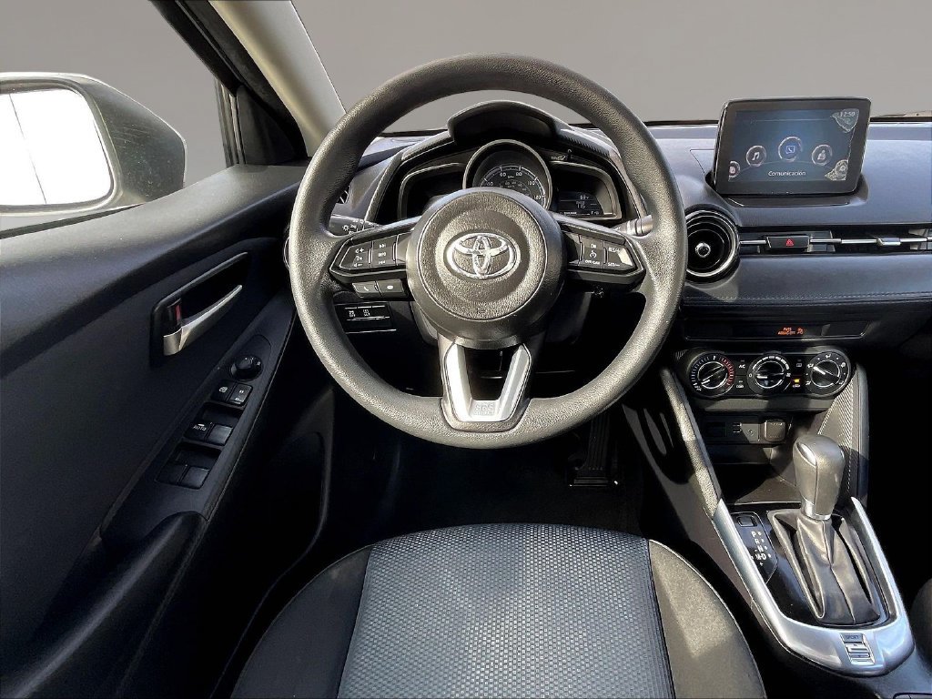 Used 2019 Toyota Yaris LE FWD image 8