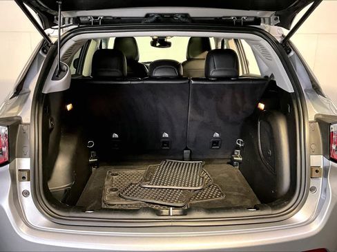Used 2022 Jeep Compass Latitude w/ Sun and Sound Group AWD/4WD image 36