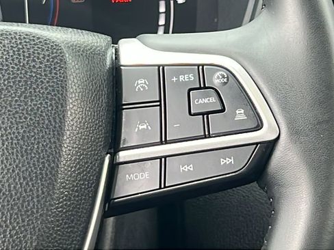 Used 2025 Toyota Grand Highlander XLE image 27