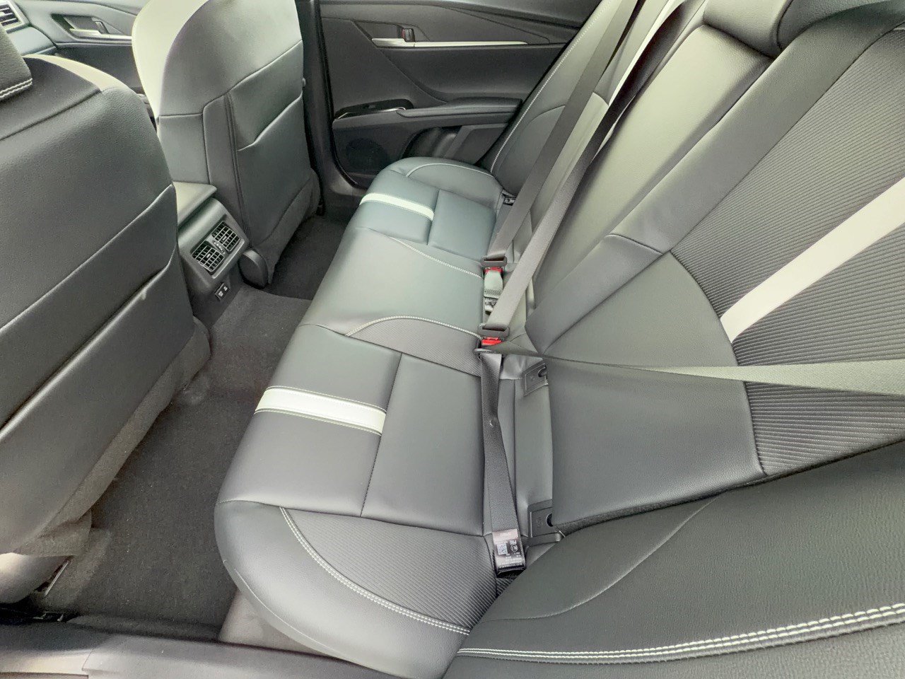 Used 2026 Toyota Camry SE FWD image 25
