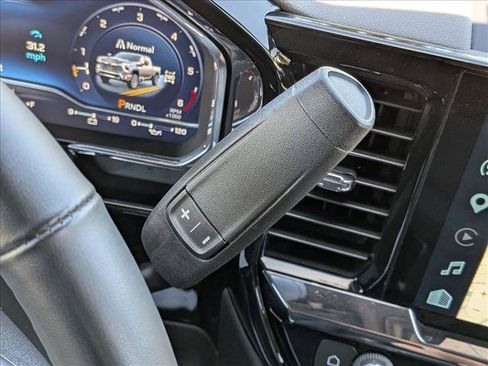 Used 2025 Chevrolet Silverado 2500 ZR2 AWD/4WD image 12