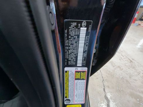 Used 2025 Toyota Camry SE image 4