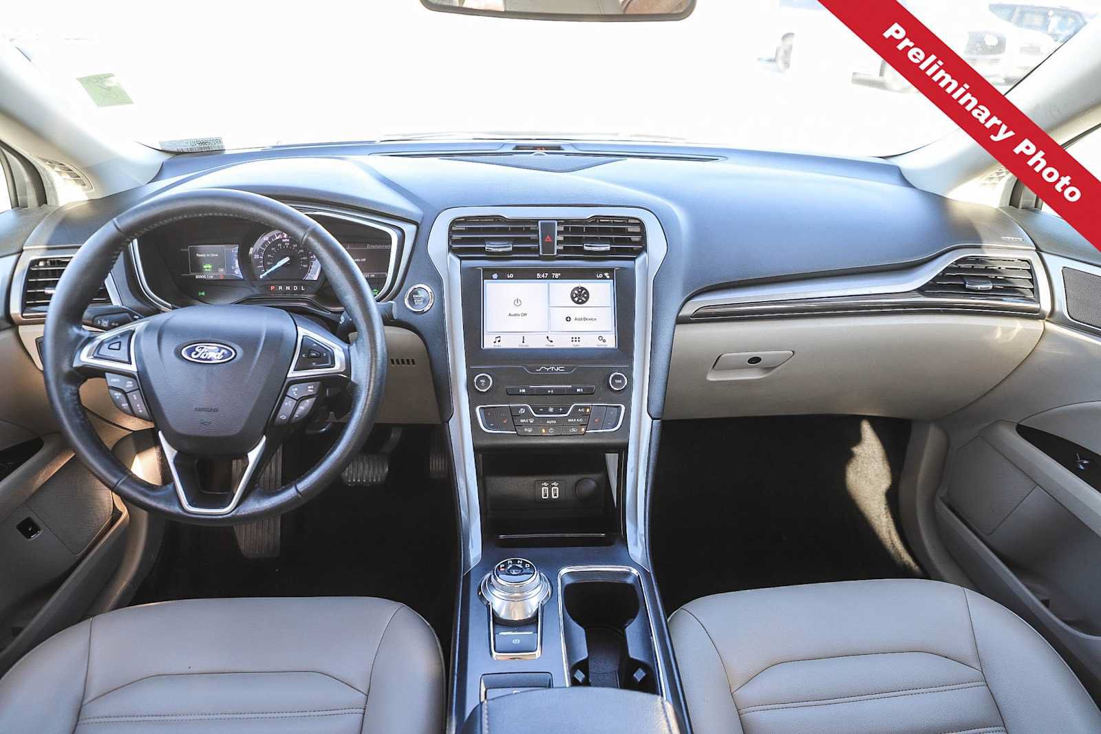 Used 2019 Ford Fusion SEL FWD image 13