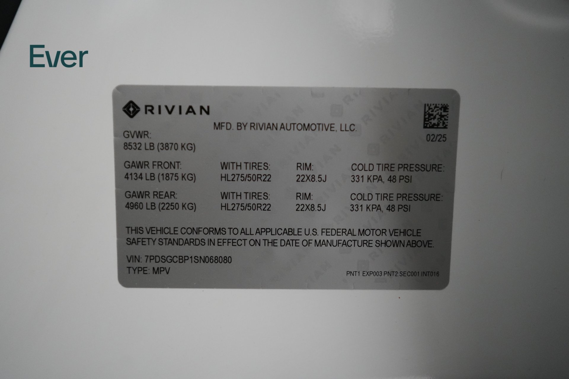 Used 2025 Rivian R1S Premium Dual AWD/4WD image 32
