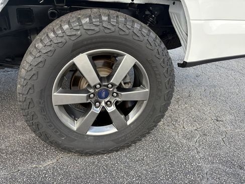 Used 2017 Ford F150 XLT w/ Equipment Group 302A Luxury image 16