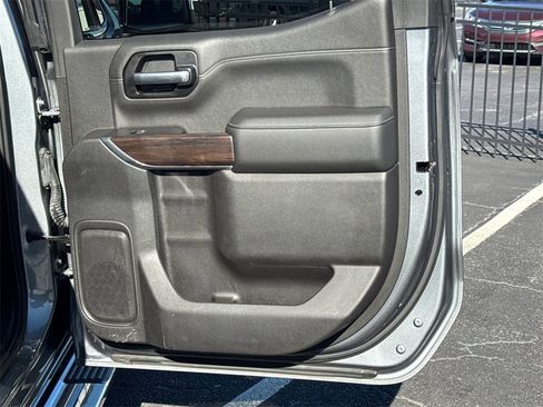 Used 2019 GMC Sierra 1500 SLT w/ SLT Premium Plus Package image 17