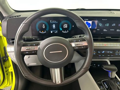Used 2025 Hyundai Kona SEL AWD/4WD image 12
